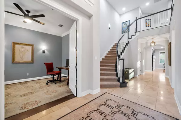 Austin, TX 78732,12013 Palisades PKWY