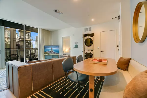 Austin, TX 78701,48 East Ave #3209