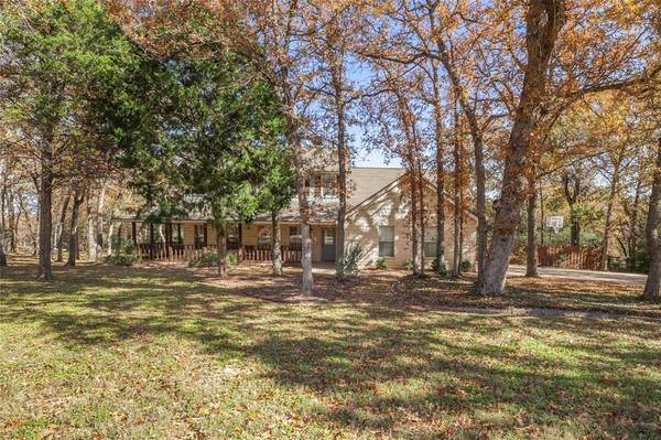 143 Pin Oak XING,  Elgin,  TX 78621