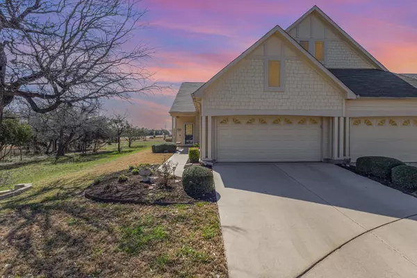 316 Essex LN, Georgetown, TX 78633