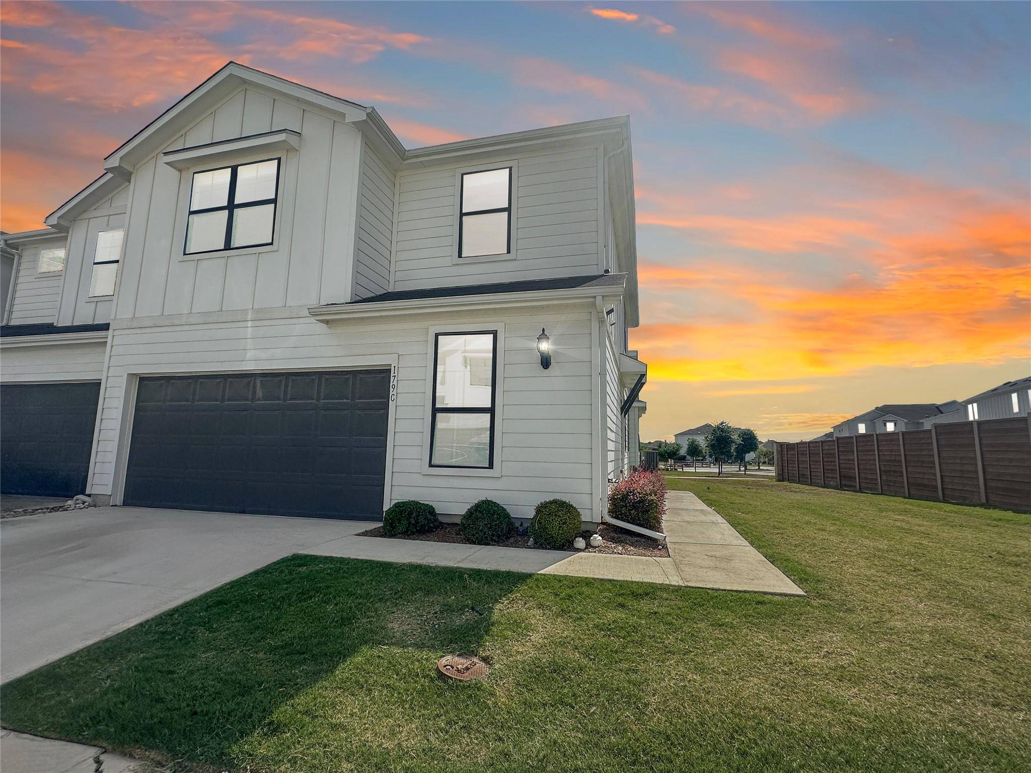 179 Threshing RD #C, Buda, TX 78610
