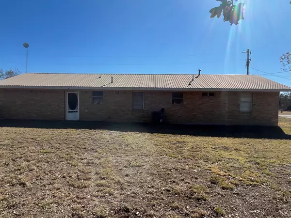 Lometa, TX 76853,105 E Hickory ST