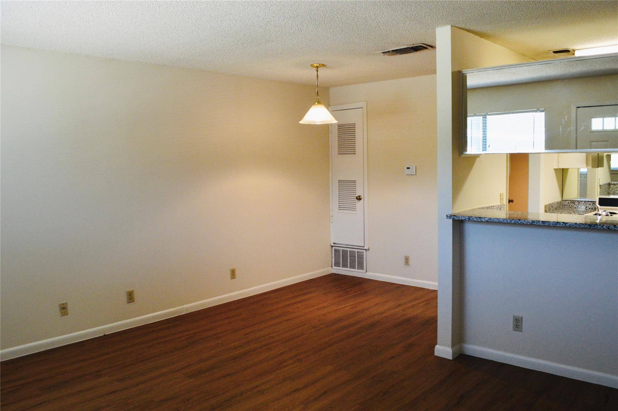 Austin, TX 78731,5001 Bull Creek RD #111
