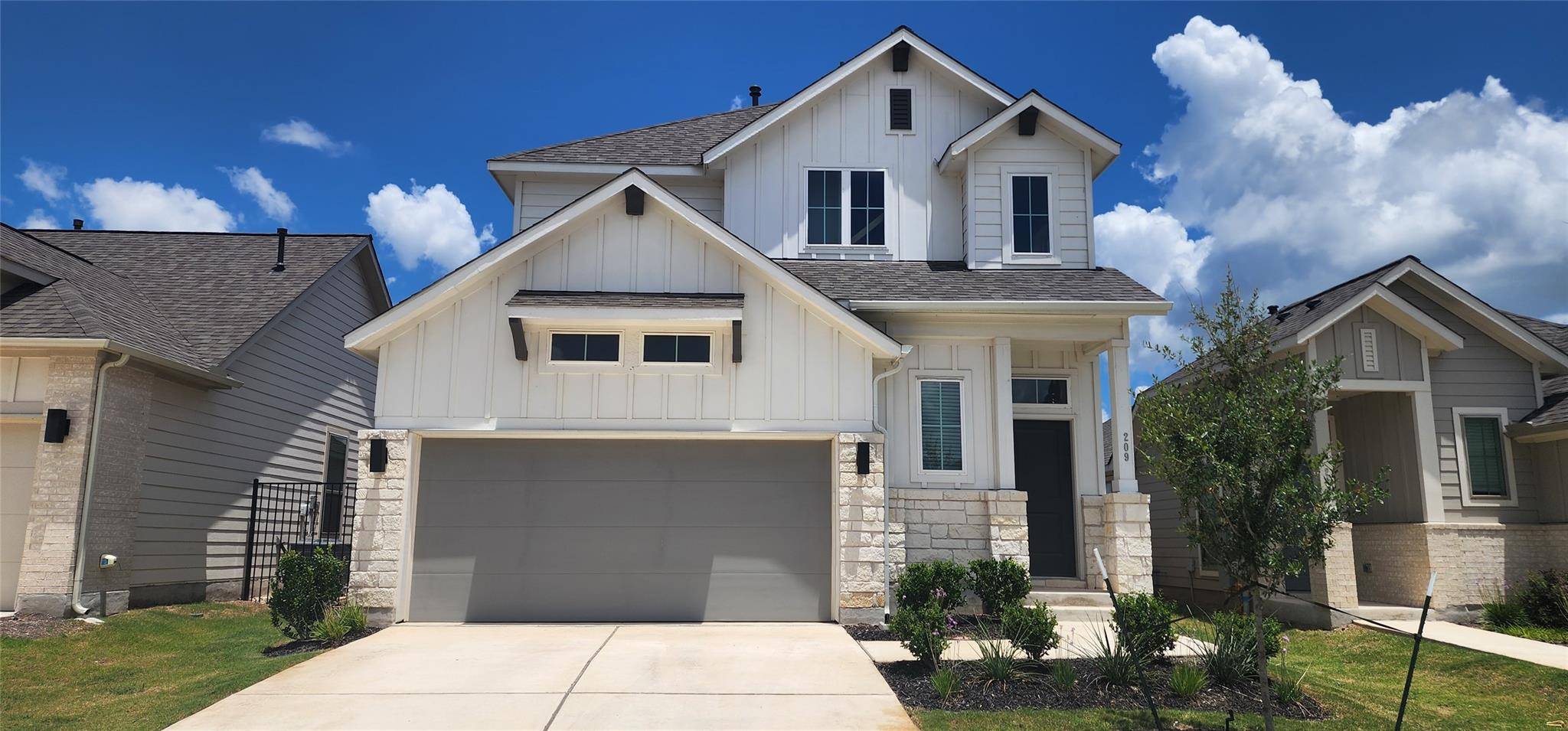 209 Banyon DR, Liberty Hill, TX 78642