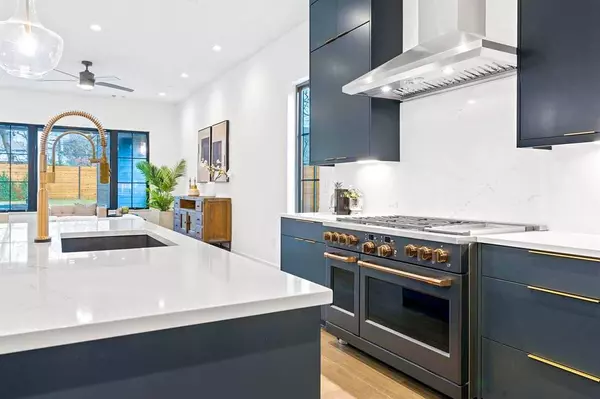 2506 Southland DR,  Austin,  TX 78704