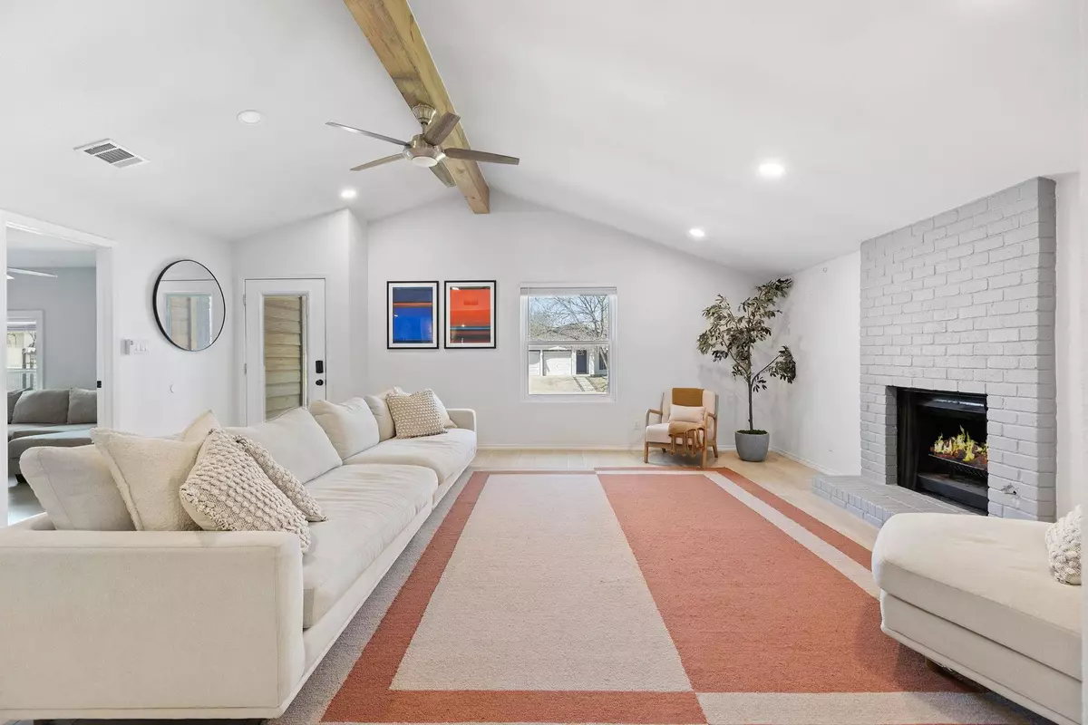 Austin, TX 78745,6809 Lunar DR