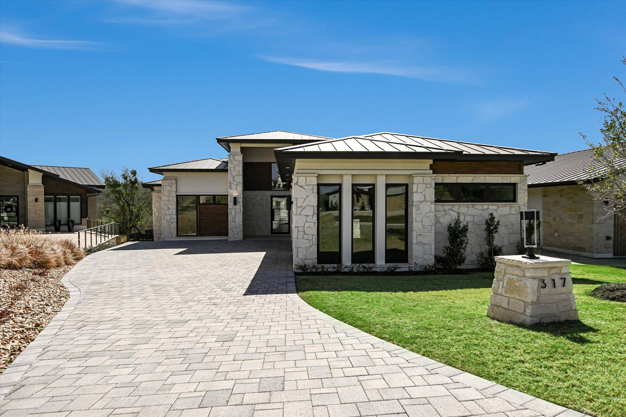 317 Azalea CT, Horseshoe Bay, TX 78657