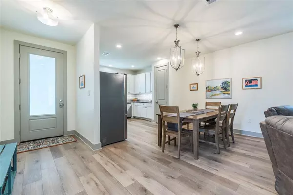 Cottonwood Shores, TX 78657,638 Oak LN