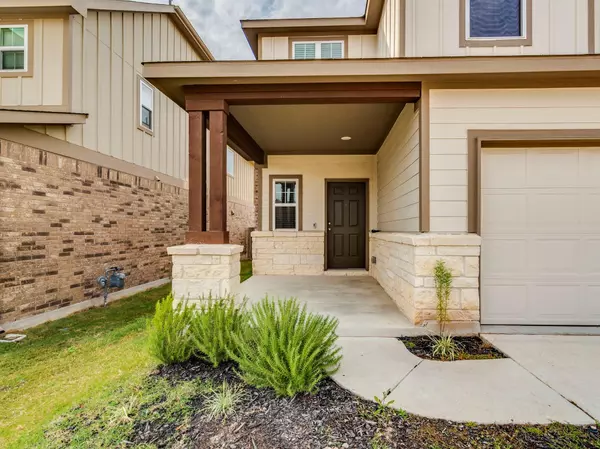 Buda, TX 78610,453 Tree Nut LOOP