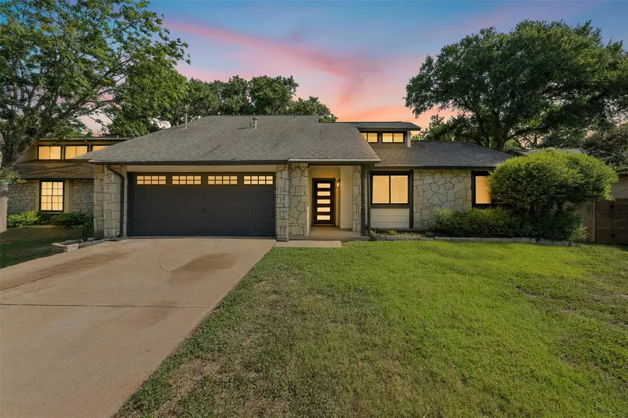 5416 Wolf RUN, Austin, TX 78749