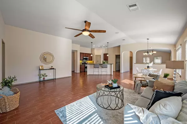 2200 Christoff LOOP, Austin, TX 78748