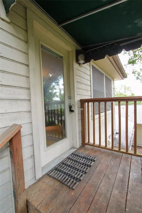 Austin, TX 78759,7910 Ceberry DR #B