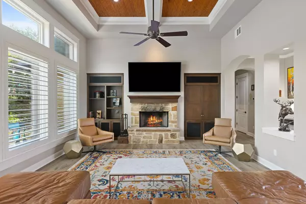 279 Rugged Earth DR, Austin, TX 78737