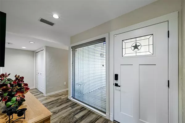 Horseshoe Bay, TX 78657,400 Hi There #101