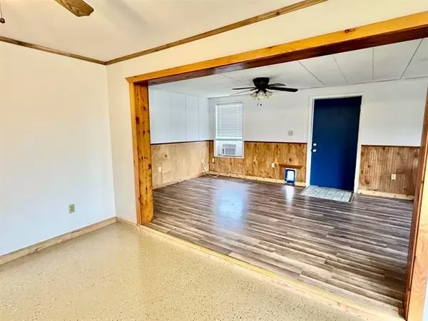 Tow, TX 78672,205 Beaver ST