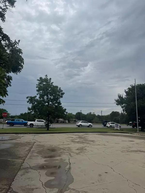 Hutto, TX 78634,101 N Anthony ST