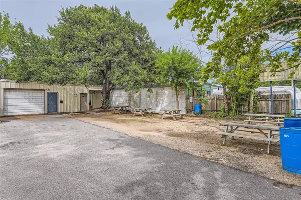 Austin, TX 78745,2002 Southern Oaks DR #1