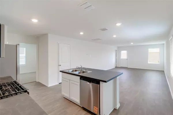 Buda, TX 78610,355 Bull Lake CIR