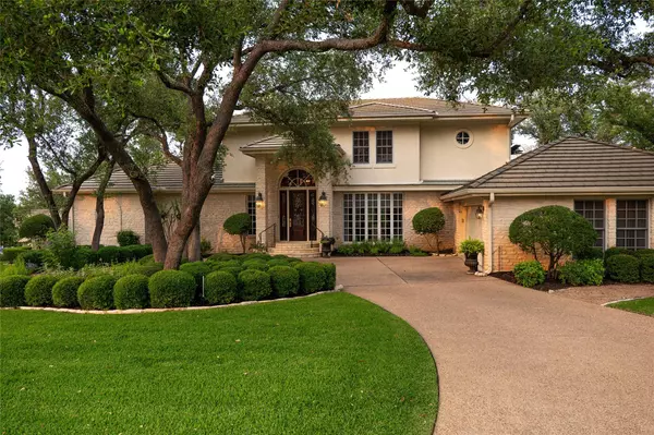 35 Stillmeadow DR,  The Hills,  TX 78738
