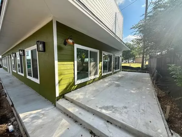 Taylor, TX 76574,100 Paula LN