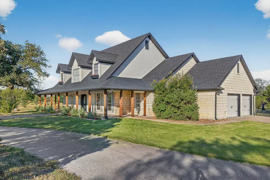435 Oxbow TRL, Marble Falls, TX 78654