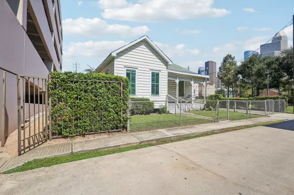 Houston, TX 77019,1106 Oneil ST