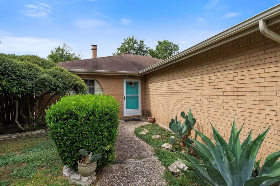 1107 Kenyon DR, Austin, TX 78745