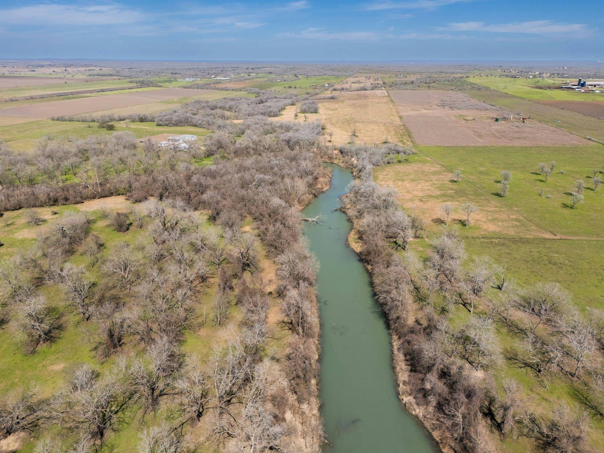 1112 County Road 255, Gonzales, TX 78629