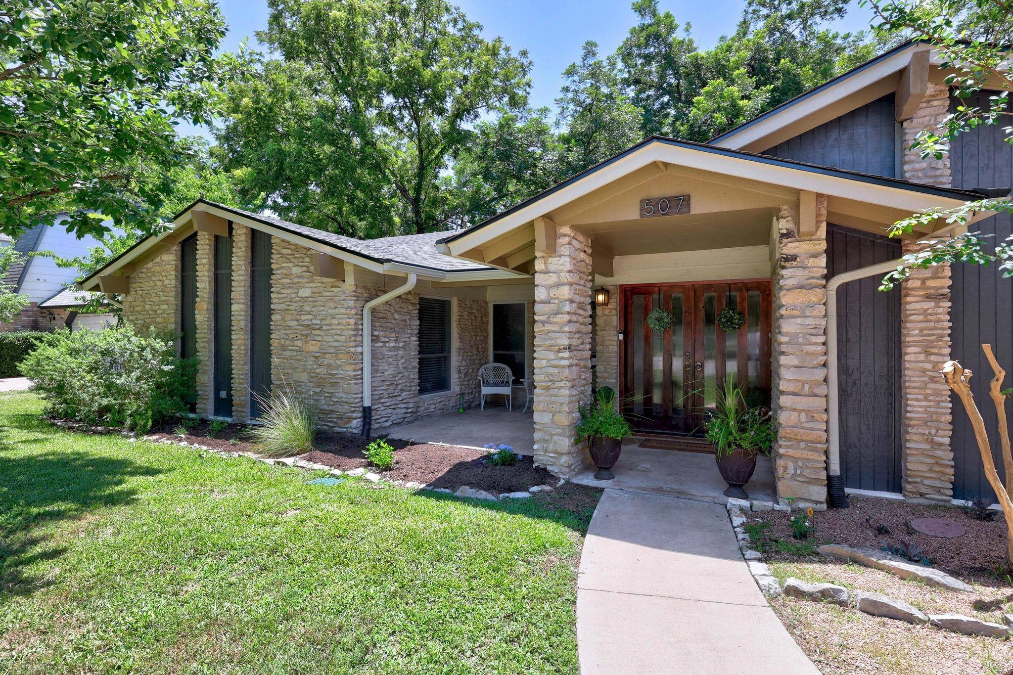 Round Rock, TX 78681,507 S Lake Creek DR