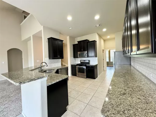316 Peggy DR, Liberty Hill, TX 78642