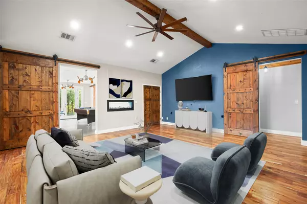 Austin, TX 78736,10204 Oak Grove CIR