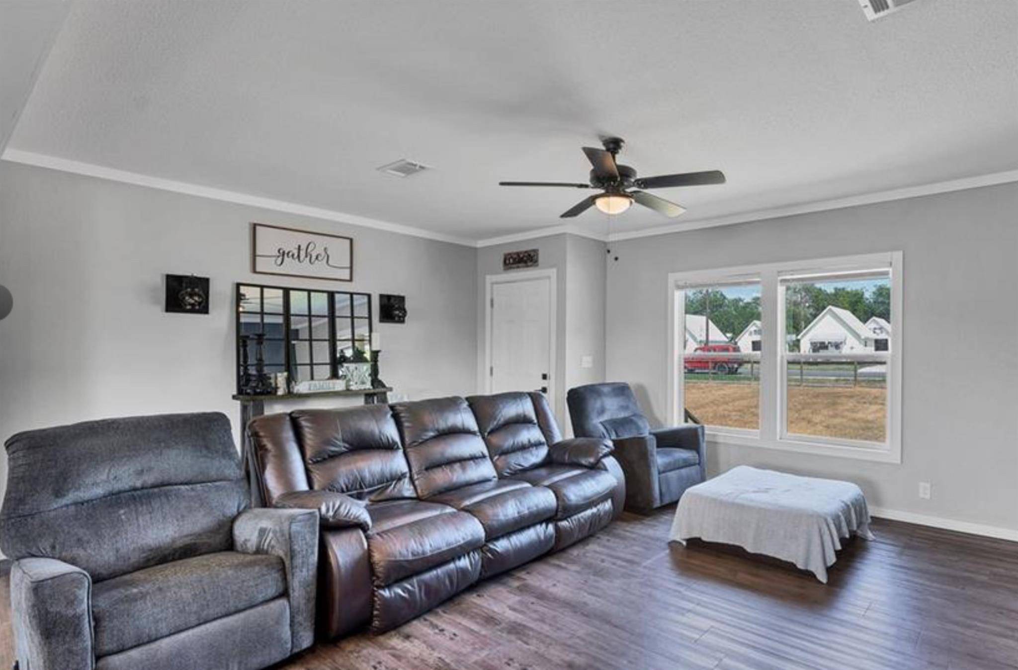 Stockdale, TX 78160,402 Free Timber LN