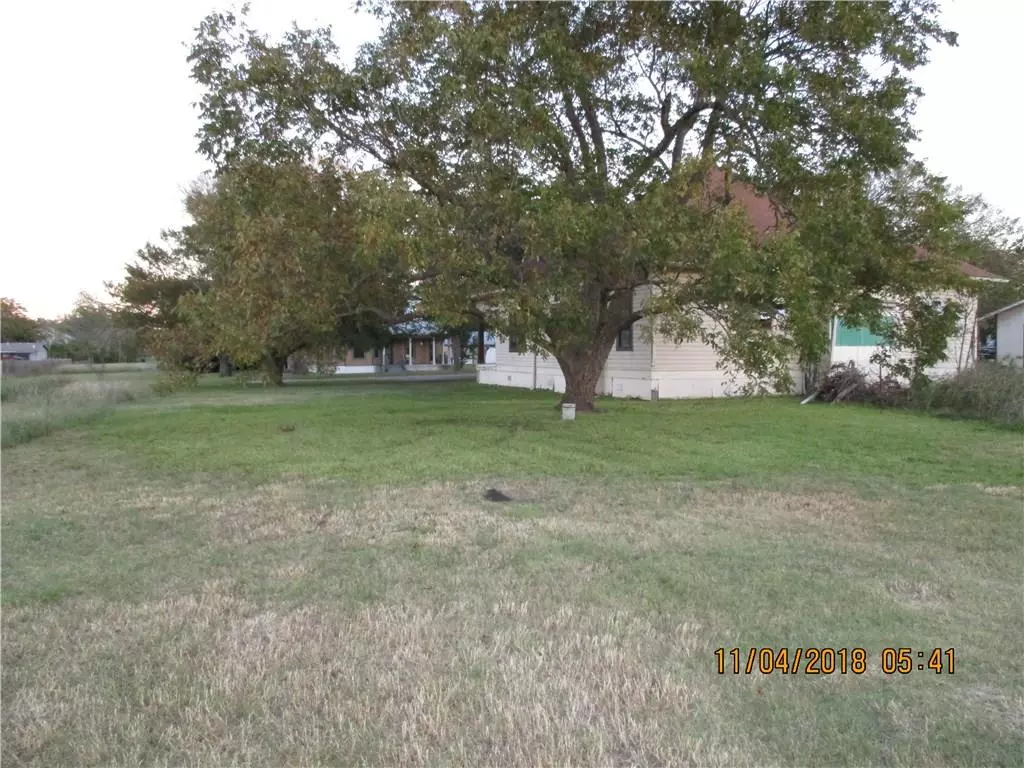 Bartlett, TX 76511,339 N Lindemann ST