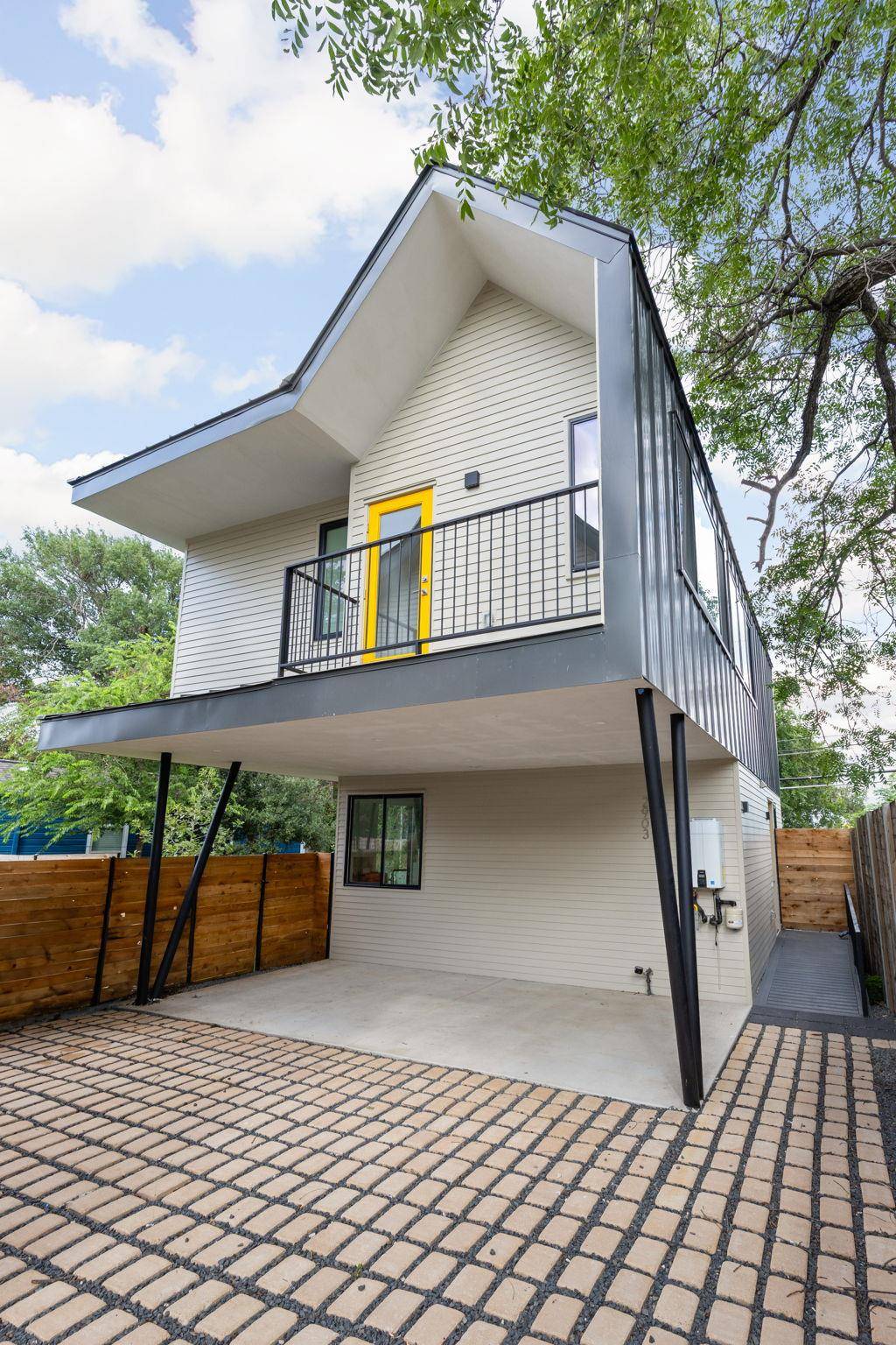 Austin, TX 78722,2903 Breeze #2