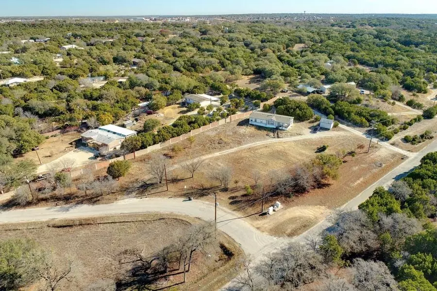 50 Baker LN, Leander, TX 78641