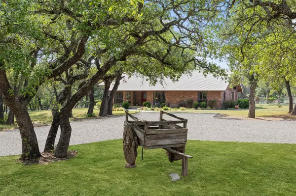423 County Road 1010,  Lampasas,  TX 76550