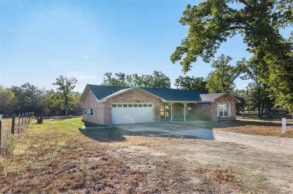 139 Fm 696, Elgin, TX 78621