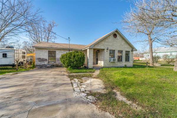 508 Main ST,  Martindale,  TX 78655