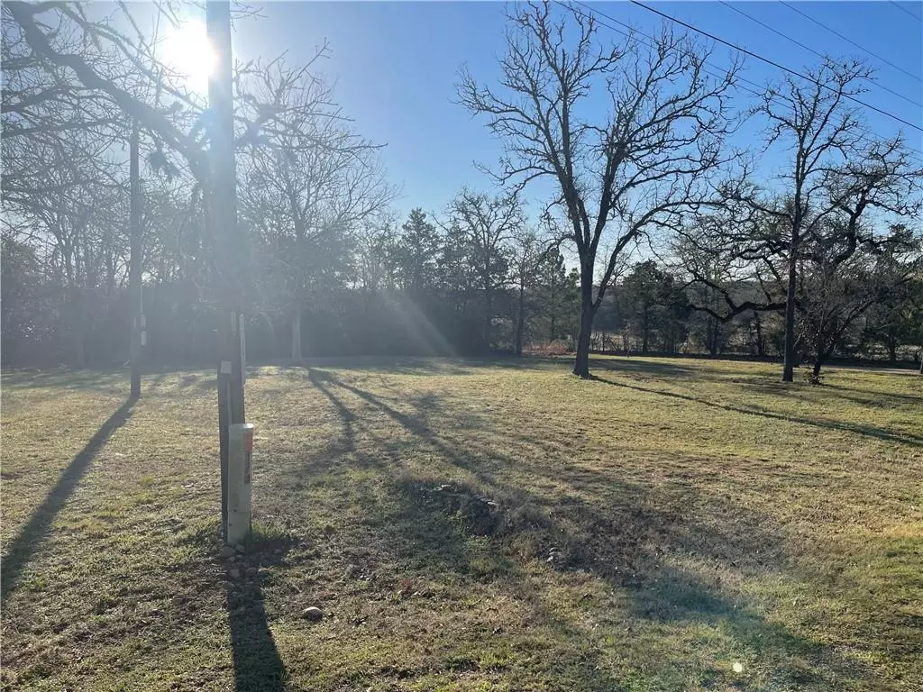 Smithville, TX 78957,000 Blackfoot