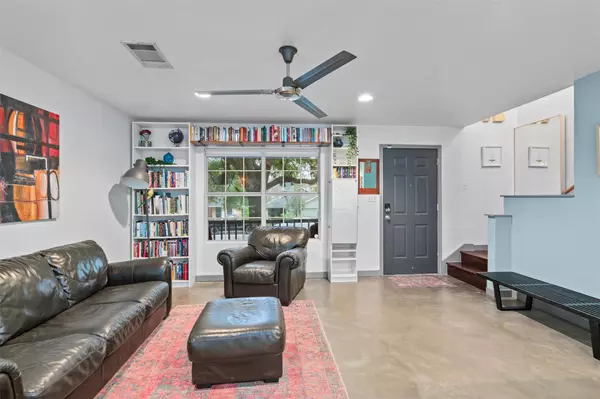 Austin, TX 78702,1006 Olive ST