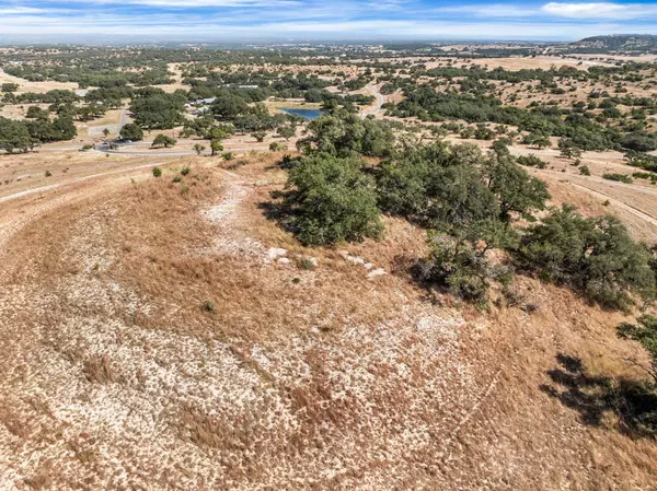 Johnson City, TX 78636,226 S Walnut Springs RD