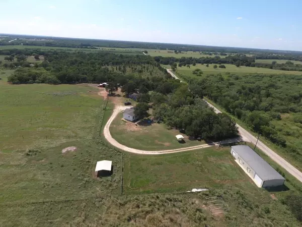 705 Ivy Switch RD,  Luling,  TX 78648