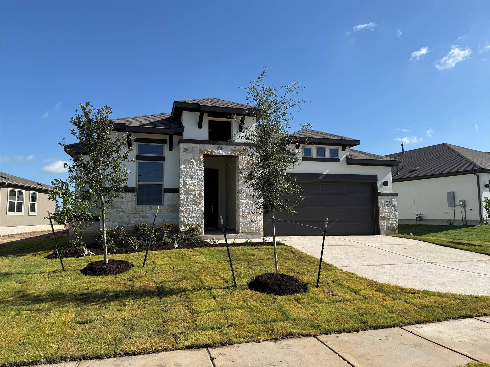 Pflugerville, TX 78660,3912 Starnberg BND