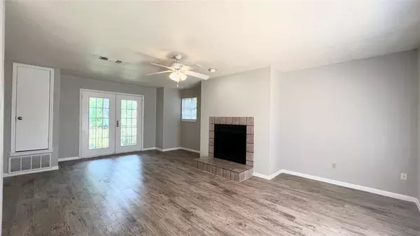 Austin, TX 78759,9201 Simmons RD #112