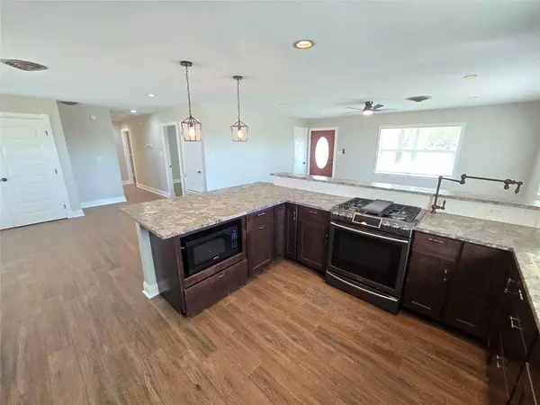 Florence, TX 76527,1261 N Patterson Ave