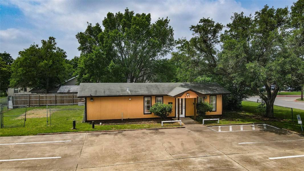 607 W Martin Luther King Jr Street, Bryan, TX 77803
