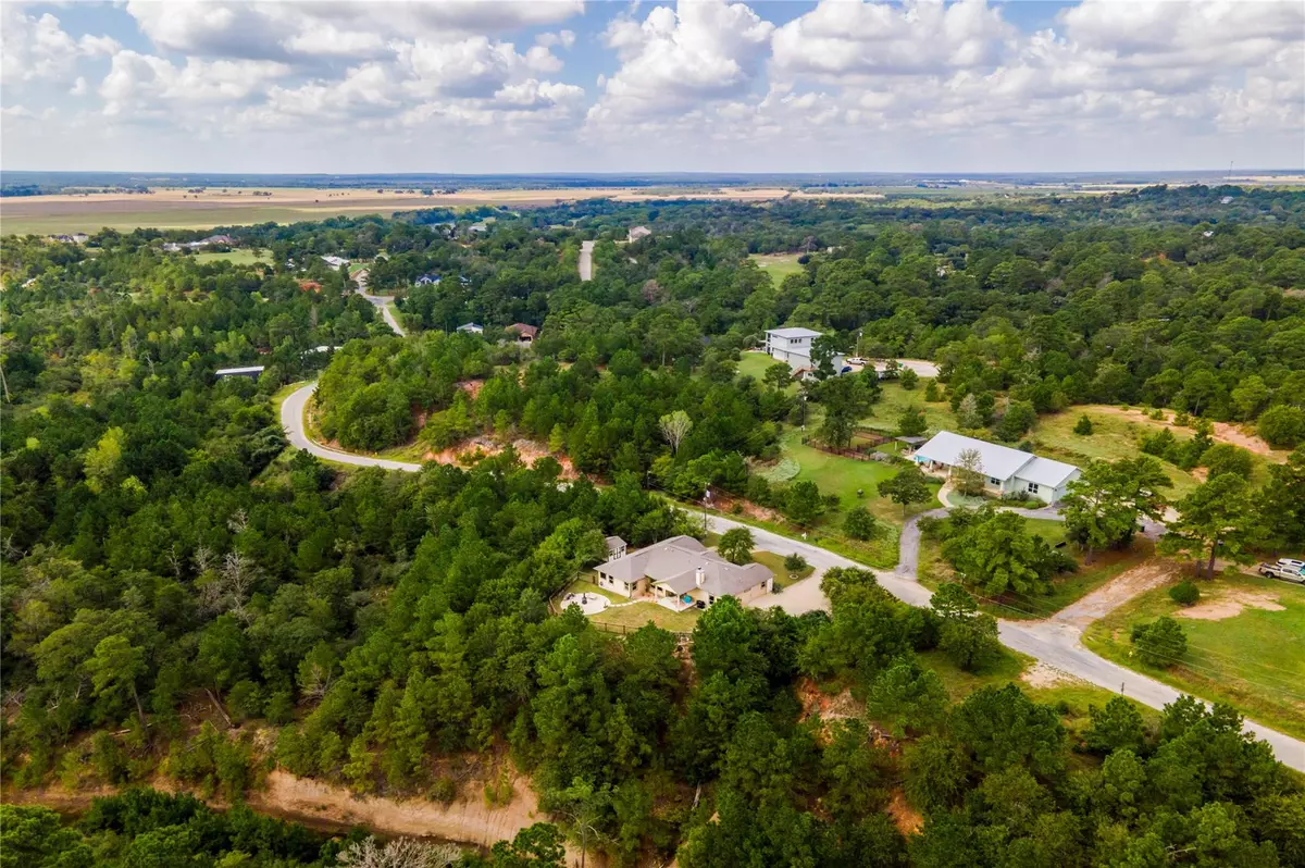 Bastrop, TX 78602,132 Mamalu DR