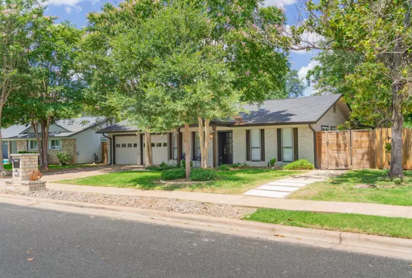 Austin, TX 78745,7002 Whispering Oaks DR