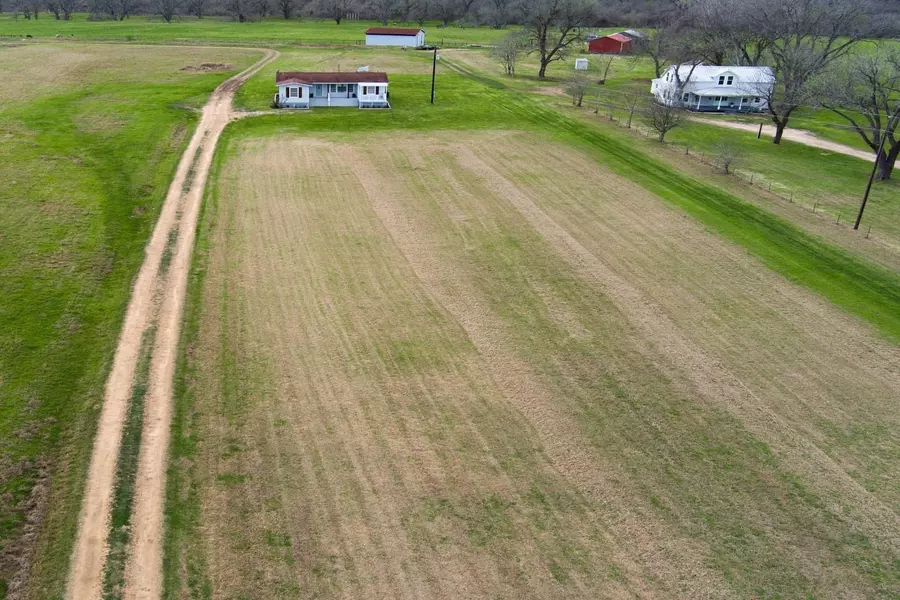 2940 Rabbs Prairie RD, La Grange, TX 78945
