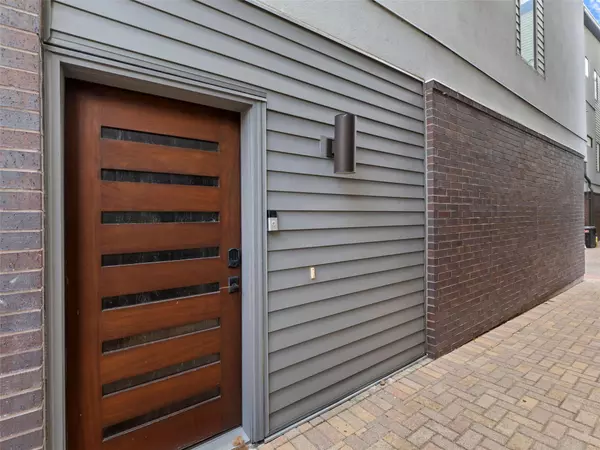 Austin, TX 78704,1702 S Lamar BLVD #9